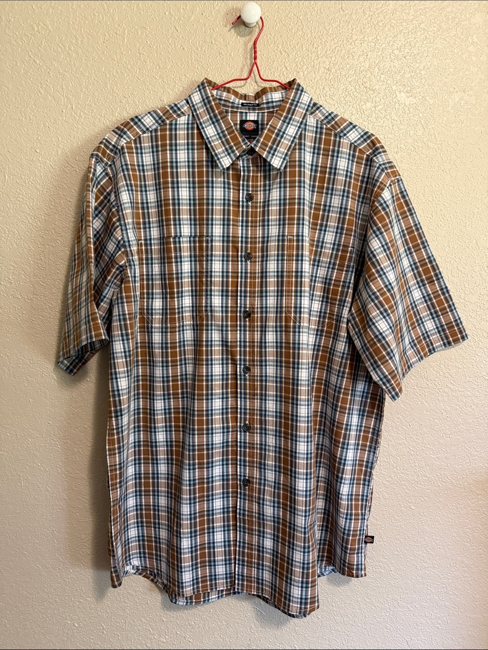 Dickies Men’s Short Sleeve Plaid Button-Up Shirt in Brown and Blue